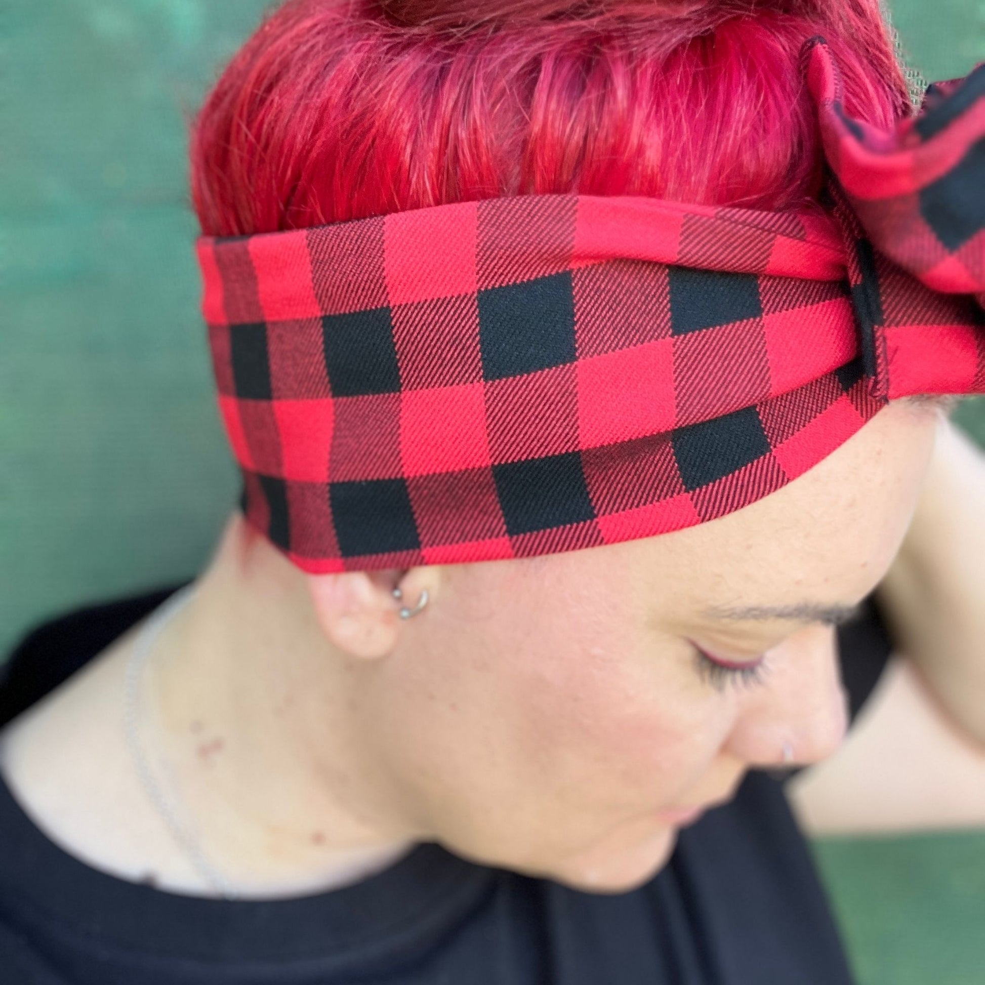 Warm Red and black gingham Wire headband Brace the cold in style with our Perfect Winter head warmer. Expertly crafted in Melbourne, our head warmers provide the ultimate blend of warmth and style. Explore our collection and find the ideal accessory to elevate your winter wardrobe. Experience the warmth, embrace the style!
