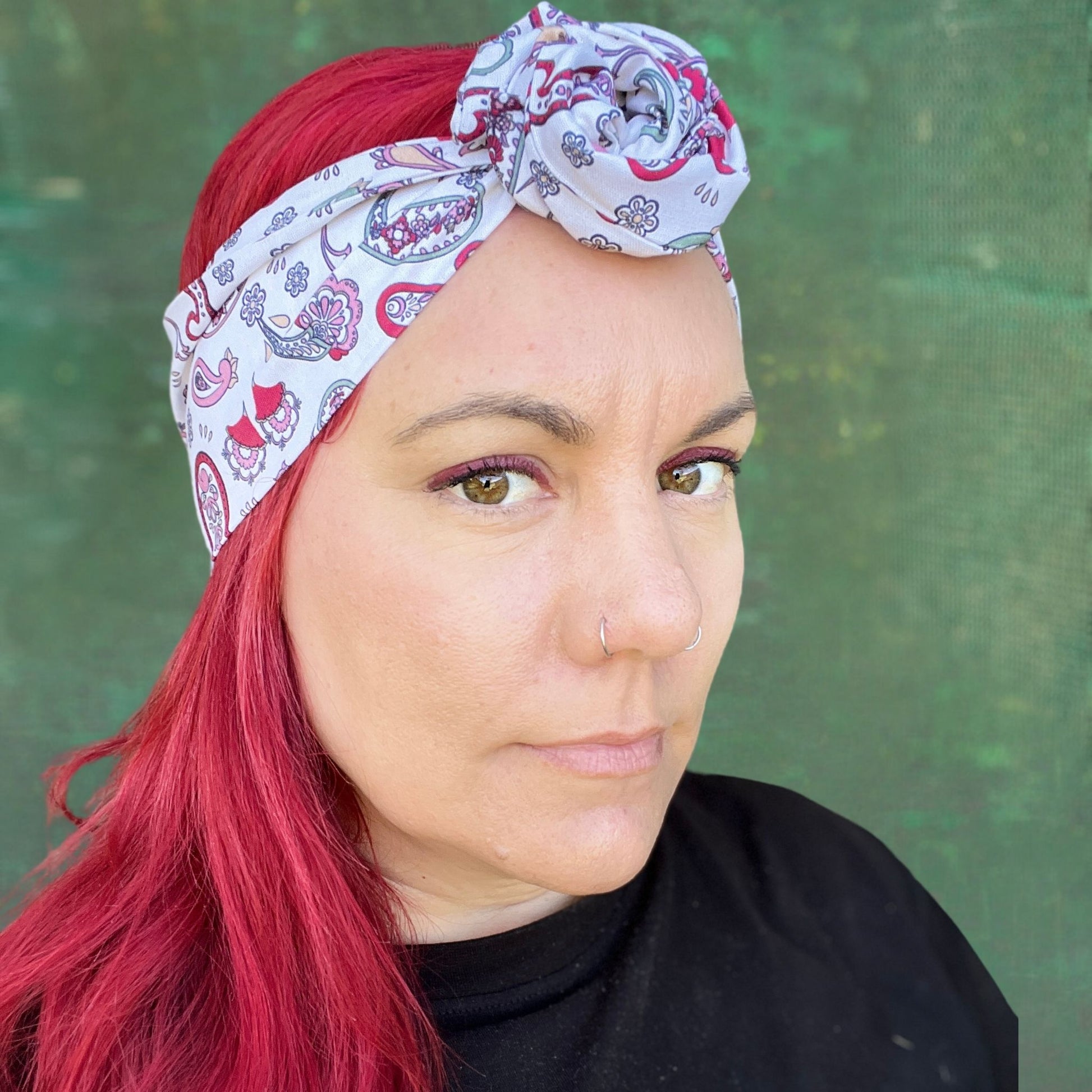 White Paisley Discover 2024's hottest hair accessory with our exclusive wide headbands! Handmade in Australia, these limited edition headwraps are perfect for women who dare to stand out. Shop now before they're gone!