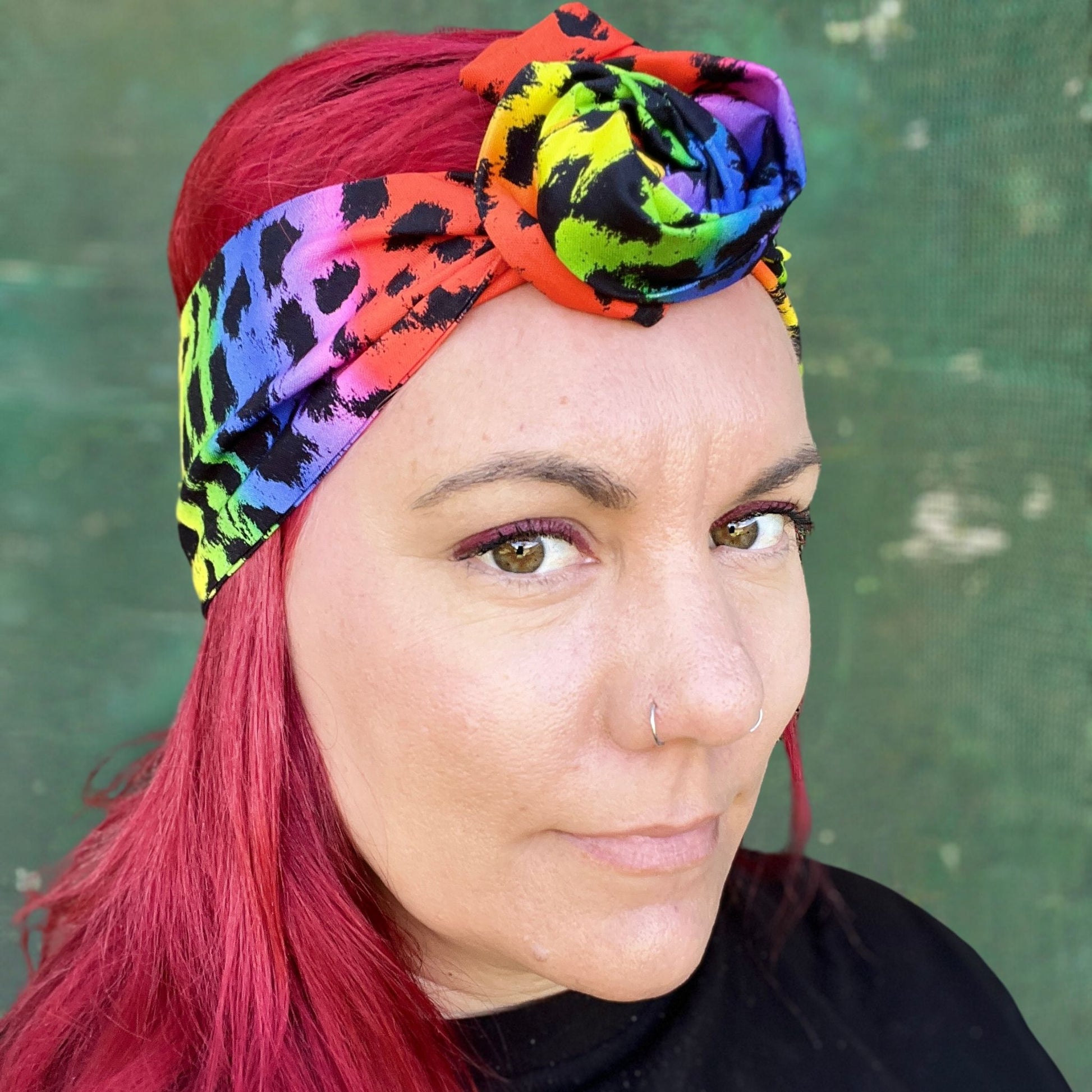 Fluro Leopard Print Headband Wrap your head around this – Bae Bands’ fabric headwraps are here to shake things up. Comfortable, versatile, and unapologetically you. Dive into a world of style that speaks your language. Infuse your wardrobe with the essence of self-expression that comes with our distinctive designs.