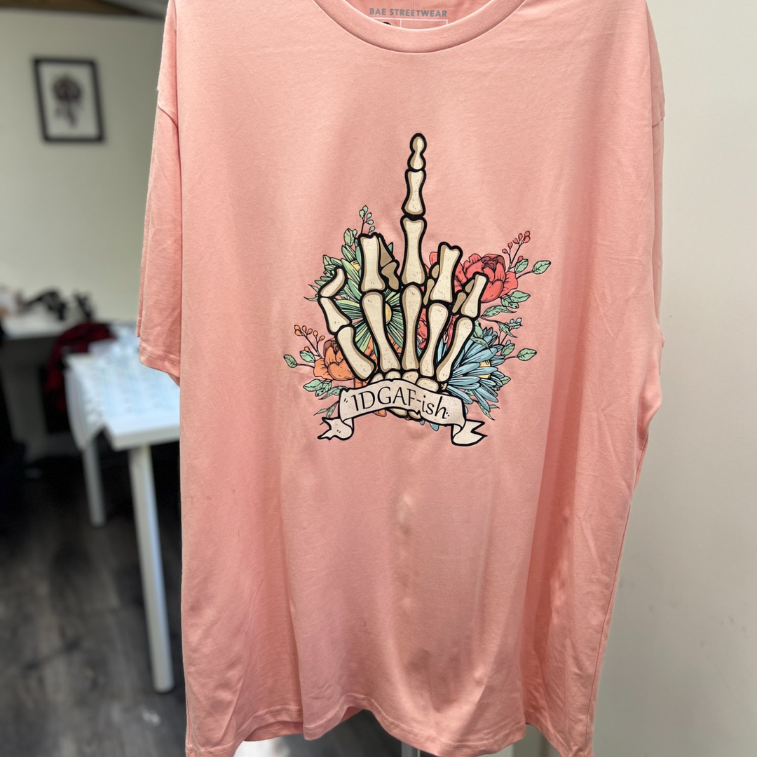 -Market Stash- IDGAF Skeleton Finger Oversized pink Tee 4XL (22)