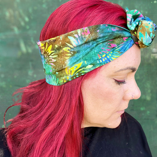Palm Tie Dye Explore our exclusive collection of 100% adjustable headbands for women, crafted with care in Australia. Designed for style, comfort, and versatility, our headbands are perfect for any occasion. Embrace your unique look with our standout pieces. Discover your new favorite accessory today!